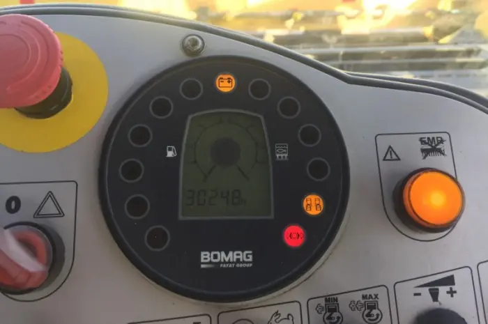 Тандемный каток Bomag BW 202 AD-4- фото № 2