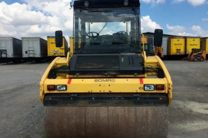 Тандемный каток Bomag BW 202 AD-4- фото № 3