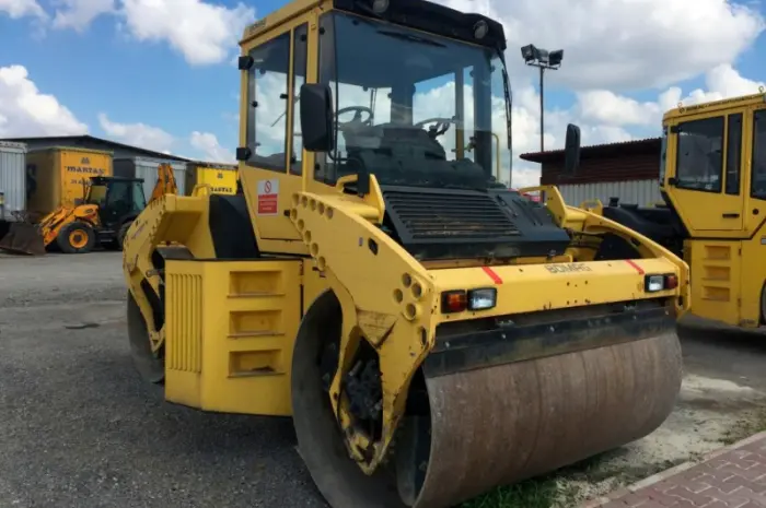 Тандемный каток Bomag BW 202 AD-4- фото № 5