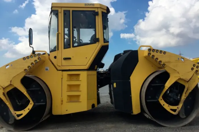 Тандемный каток Bomag BW 202 AD-4- фото № 7