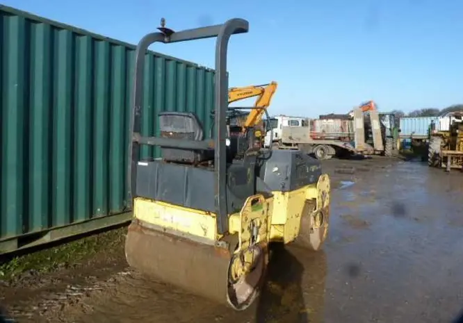 Тандемный каток Bomag BW120 AD3- фото № 4