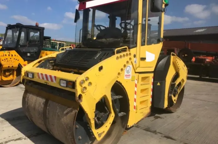 Комбинированный каток Bomag BW 161AD 4- фото № 1