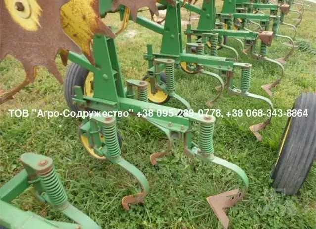 Из США - пропашной культиватор John Deere 825 /8 рядный- фото № 4