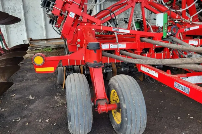 Посевной комплекс BOURGAULT 3720-30 с бункером 1910 John Deere- фото № 4