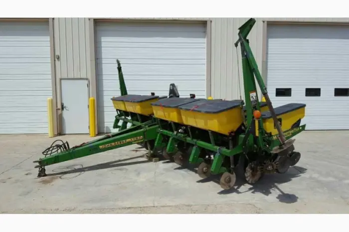 Пневматическая Сеялка пропашная John Deere 1750 8 рядная с No-Til- фото № 1