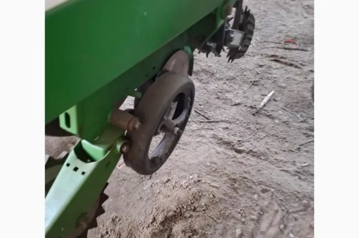 Сівалка просапна John Deere 7200/12 рядна пневма- фото № 3