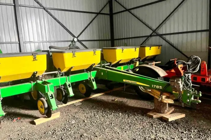 Сівалка точного висіву пневматична John Deere 1785- фото № 1