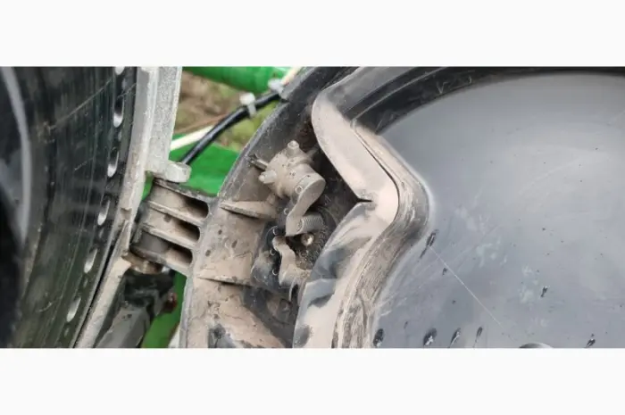 Сівалка просапна John Deere 2126 8-ми рядкова пневматична- фото № 8
