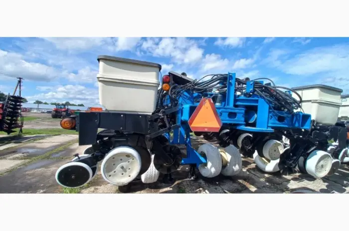 Сівалка точного висіву пневматична KINZE 3700 Precision Planting 24р- фото № 8