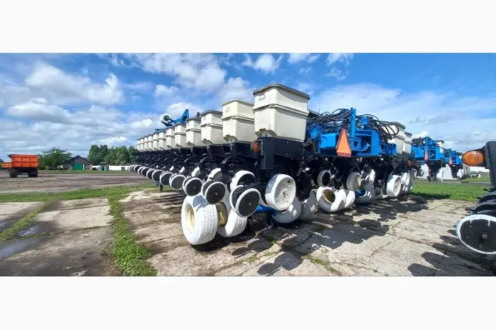 Сівалка точного висіву пневматична KINZE 3700 Precision Planting 24р- фото № 5