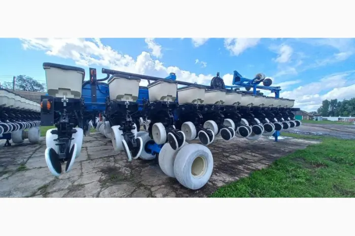 Сівалка точного висіву пневматична KINZE 3700 Precision Planting 24р- фото № 19