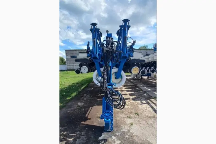 Сівалка точного висіву пневматична KINZE 3700 Precision Planting 24р- фото № 17