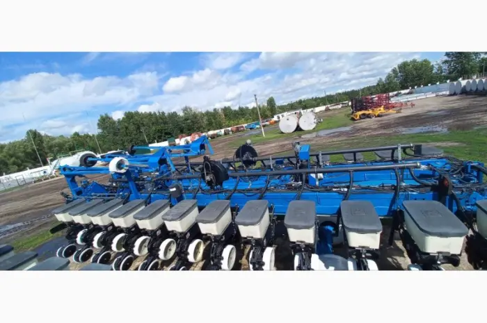 Сівалка точного висіву пневматична KINZE 3700 Precision Planting 24р- фото № 16