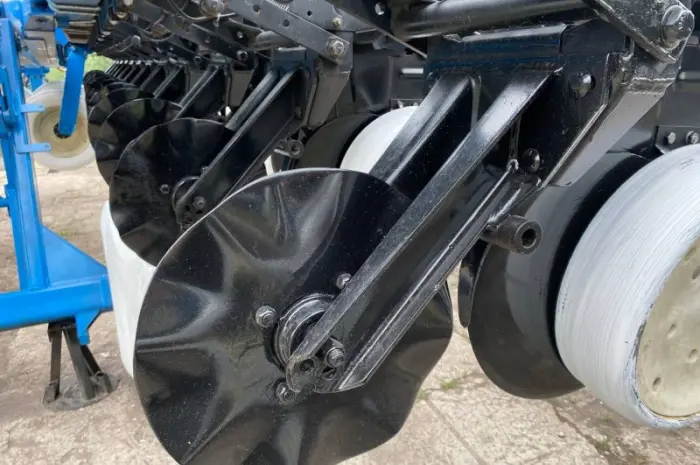 Сівалка точного висіву пневматична KINZE 3700 Precision Planting 24р- фото № 15