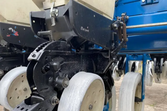 Сівалка точного висіву пневматична KINZE 3700 Precision Planting 24р- фото № 14