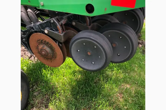 Сеялка John Deere 455 9 метров- фото № 9