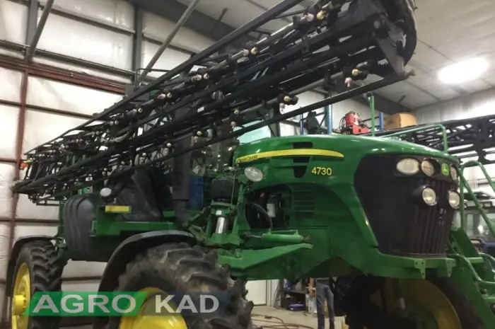 Самоходный опрыскиватель John Deere 4730 (1)- фото № 1