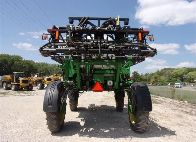 Самоходный опрыскиватель John Deere 4830- фото № 2
