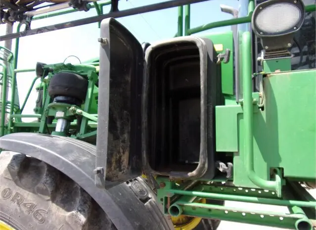 Самоходный опрыскиватель John Deere 4830- фото № 19