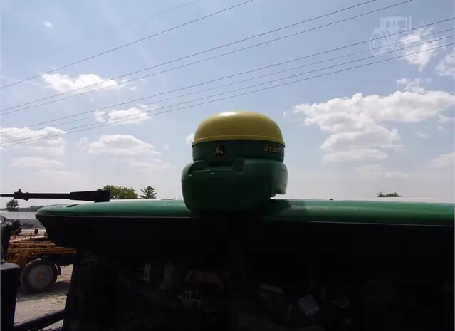 Самоходный опрыскиватель John Deere 4830- фото № 16