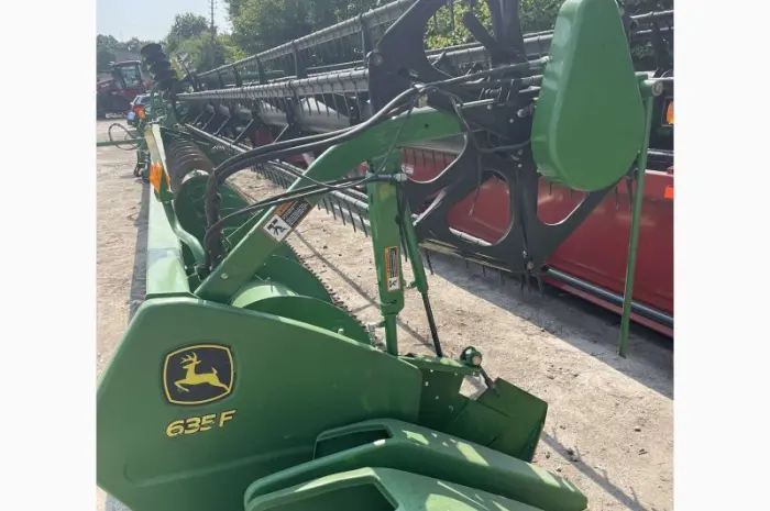Жниварка John Deerе 635F Hydra-Flex 10- фото № 18