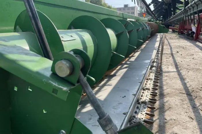 Жниварка John Deerе 635F Hydra-Flex 10- фото № 16