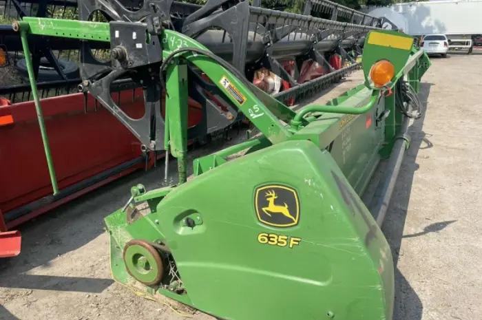 Жниварка John Deerе 635F Hydra-Flex 10- фото № 14