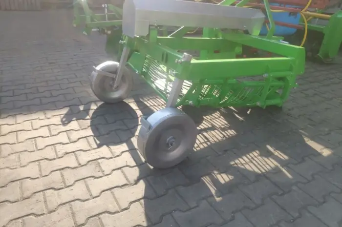 Картоплекопачка копалка вібраційна грохотна трясучка на бік боковий викід Bomet- фото № 11