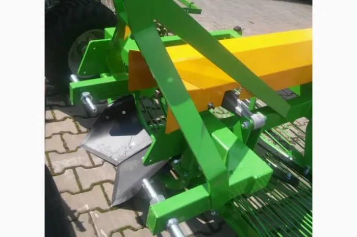 Картоплекопачка копалка вібраційна грохотна трясучка на бік боковий викід Bomet- фото № 6