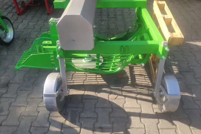 Картоплекопачка копалка вібраційна грохотна трясучка на бік боковий викід Bomet- фото № 8