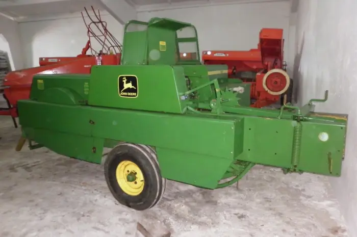 Пресс подборщик john deere 330 бу- фото № 1
