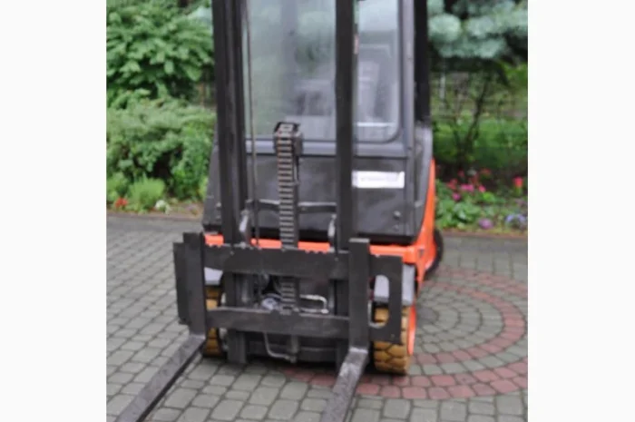 Погрузчик LINDE H 12 2002р 1, 2т 3, 0м-висота підйому- фото № 3