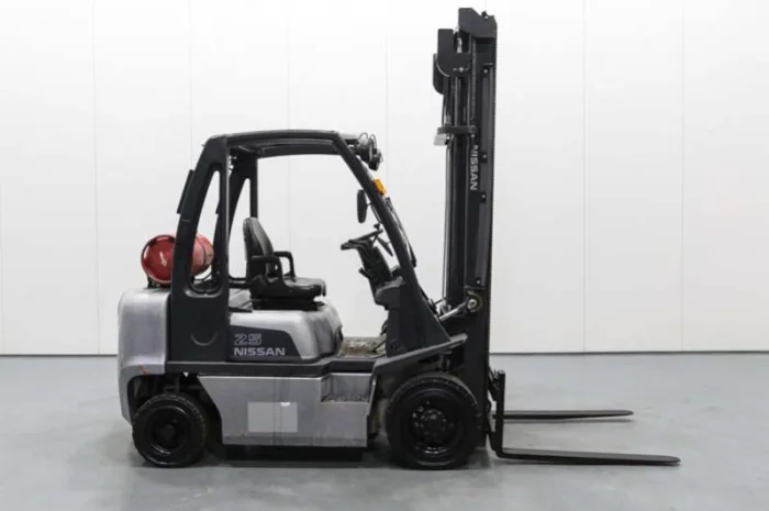 Вилочный погрузчик Nissan U1D2A25LQ 2012 года- фото № 4