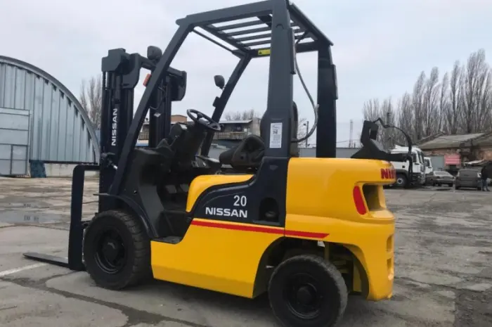 Газ-бензиновый вилочный погрузчик Nissan PL02A20W на 2 тонны- фото № 1