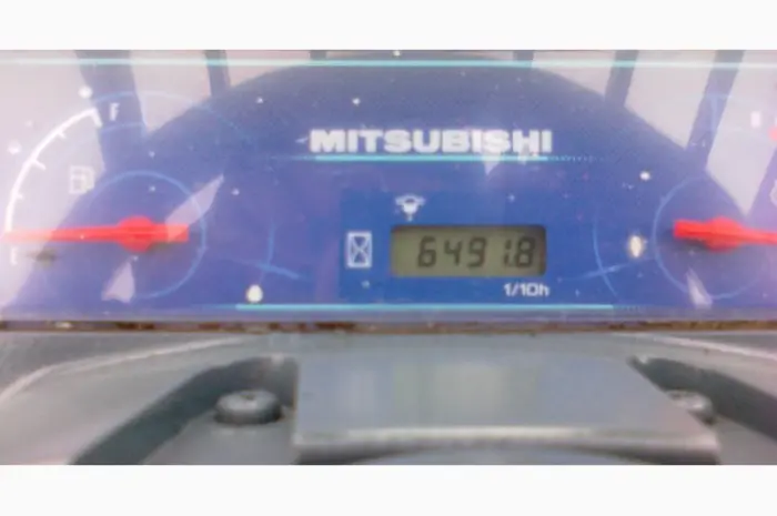 Погрузчик Mitsubishi на 3 тонны на спареных колёсах- фото № 2