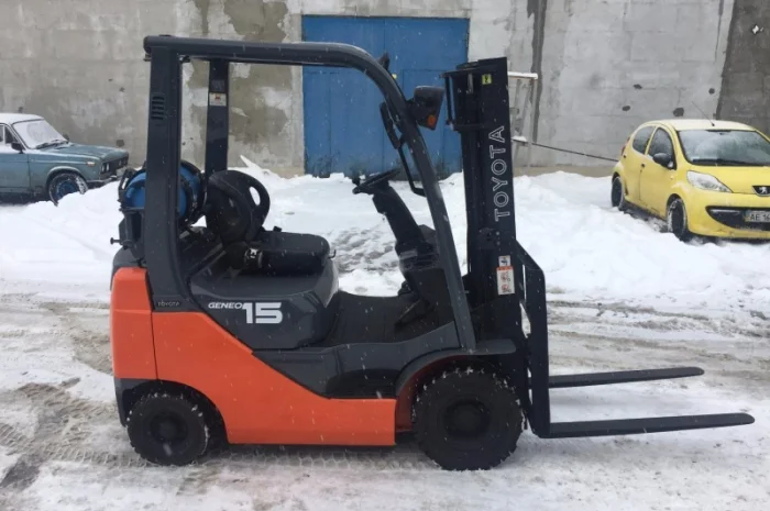 Вилочный погрузчик Toyota 08FG15- фото № 4