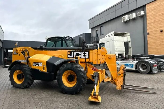 Розмитнений телескопічний навантажувач JCB 540-170- фото № 13