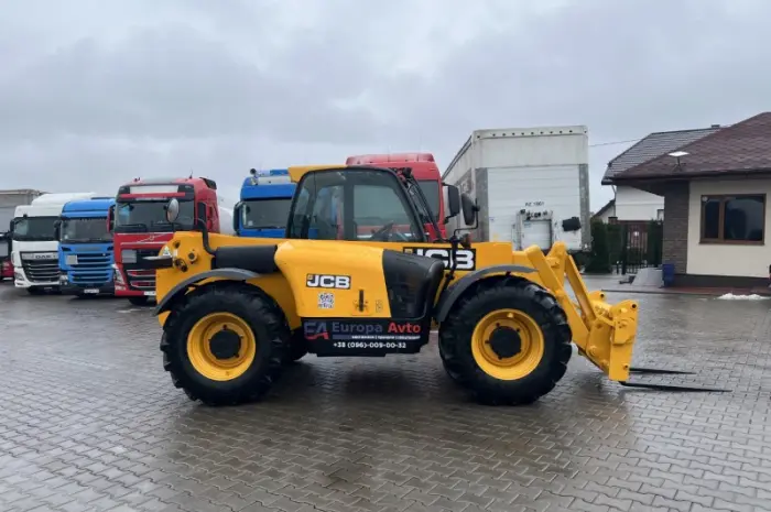 Телескопічний навантажувач JCB 531-70 - 2009 рік- фото № 2