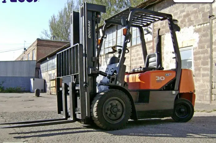 Аренда погрузчик дизель б/у Doosan D30G- фото № 4