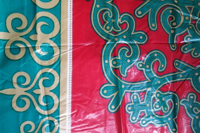 Скатерти полиэтиленовые с индивидуальным дизайном- фото № 2