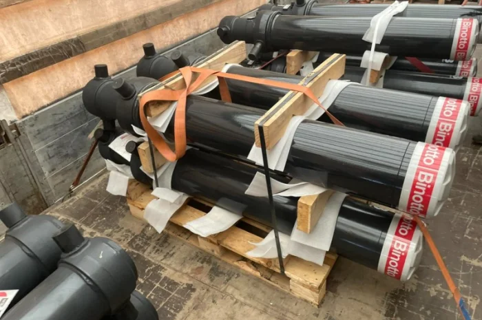 Гидроцилиндр на полуприцеп для самосвала Binotto- фото № 3