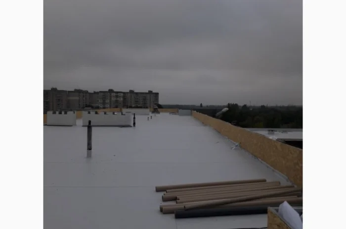 Капитальный ремонт кровли элеватора с применением мембраны- фото № 1