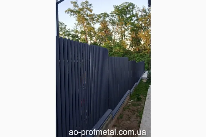 Забір з євроштахетника під ключ- фото № 1