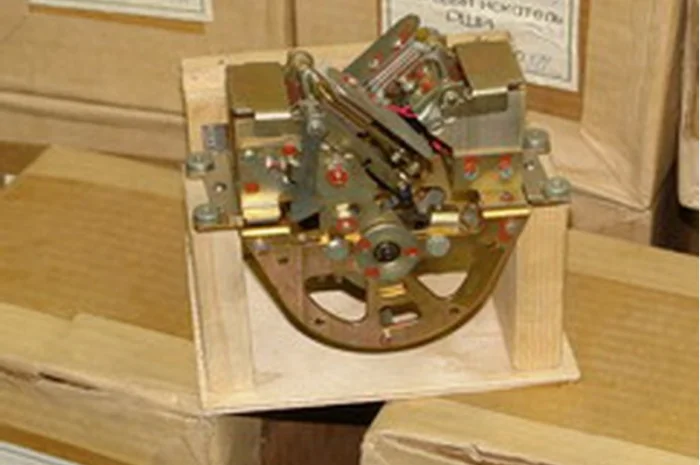 Шаговый искатель РШИ 25/8 (РС3. 250.071Д)- фото № 1