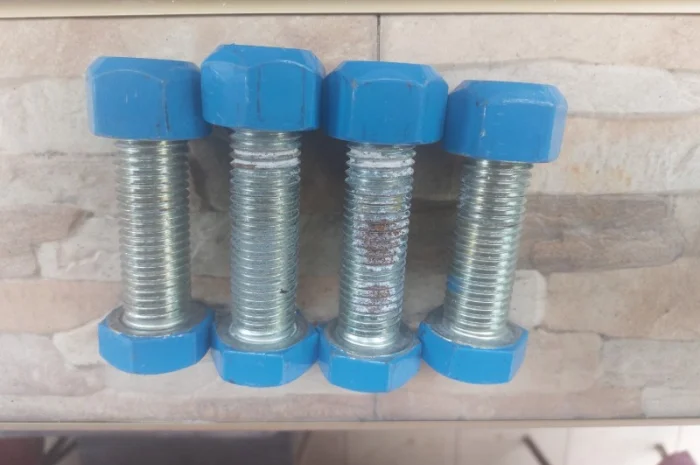 Болт с гайкой лемкен оригинал М24X85 4шт наличие- фото № 1