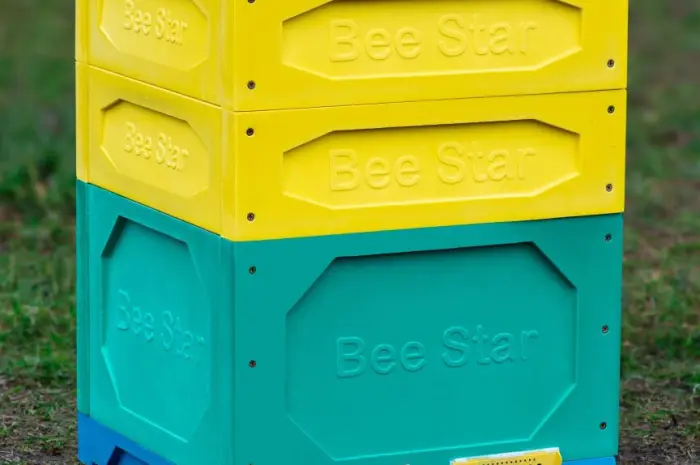 Улей ППУ «BeeStar» (1 корпус Дадан + 2 магазина- фото № 1