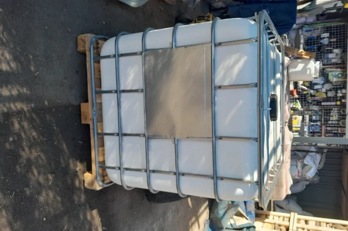 Еврокубы и канистры в продаже- фото № 2