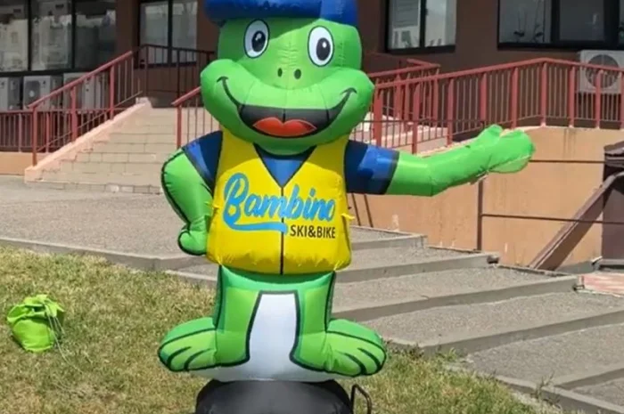 Наружная реклама человек надувной 3D копии товаров- фото № 6