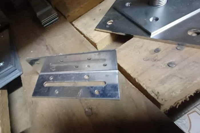 Универсальный оцинкованный уголок с ребром жесткости 145×145×95- фото № 12