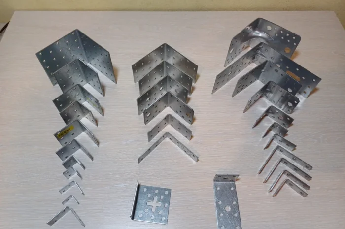 Универсальный оцинкованный уголок с ребром жесткости 145×145×95- фото № 5